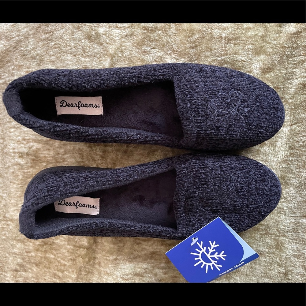 Dearfoam black slippers 7-8 women